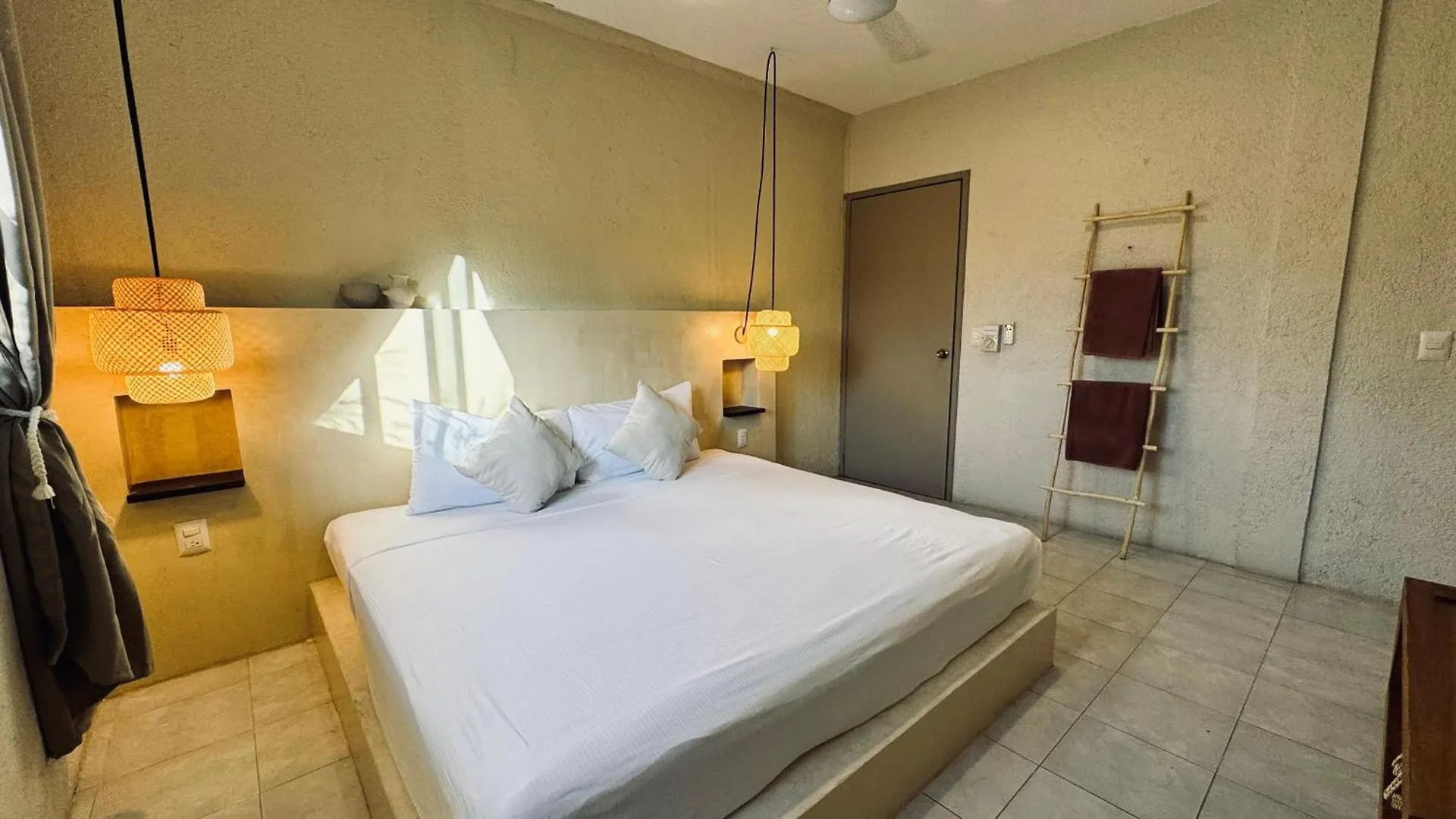 Hotel Noah Τουλούμ