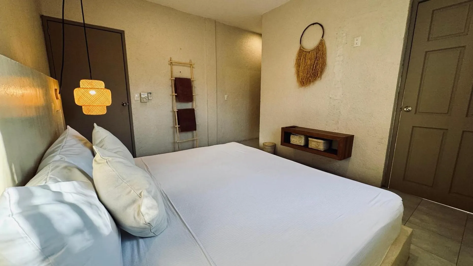 Hotel Noah Τουλούμ