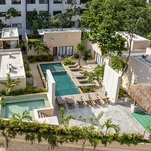 Faisano Nomadas Hotel